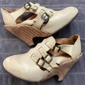 Fluevog Farrah, size 7.5 - beige with cork heel